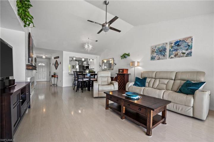 548 Belina DR # 1606, NAPLES FL 34104