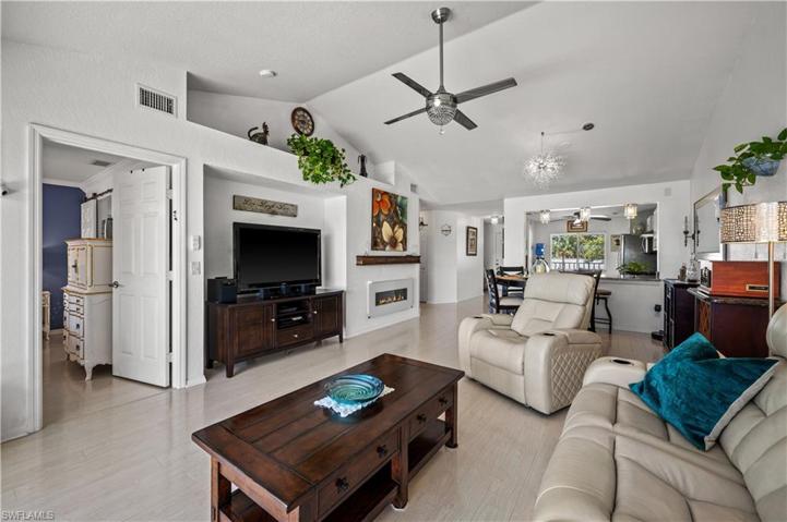 548 Belina DR # 1606, NAPLES FL 34104