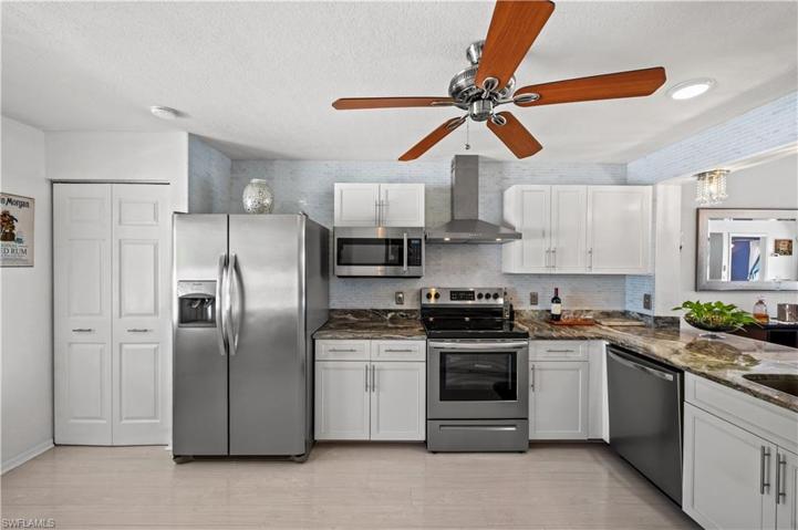 548 Belina DR # 1606, NAPLES FL 34104