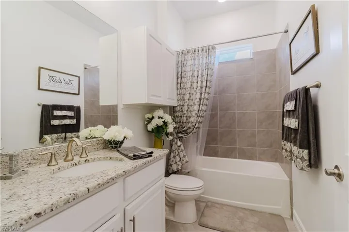 3267  Baravaldo  CIR, Cape Coral, FL 33909