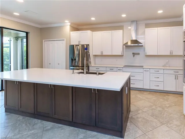 1588 Vizcaya Ln, Naples, Florida 34113