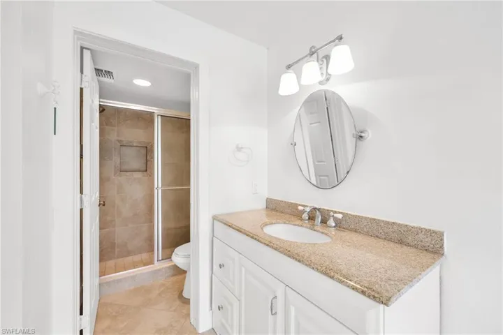 Master Bedroom / Full Bath