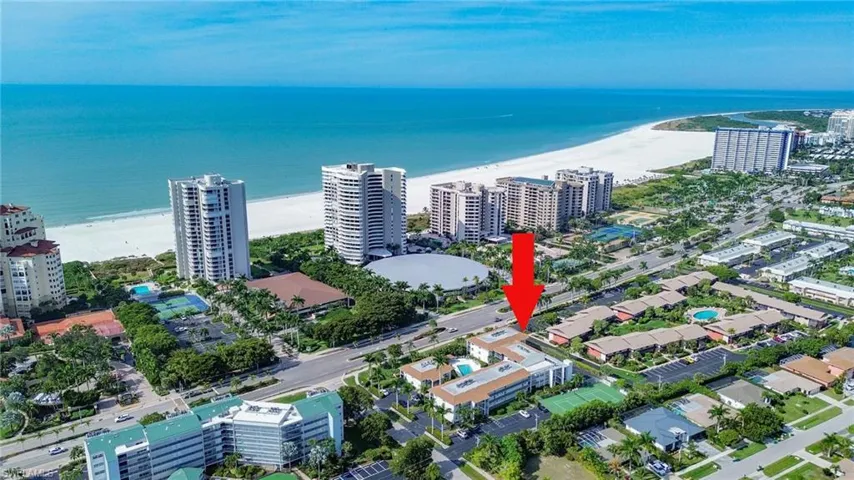 View showing nearby beach access to Gulf of America