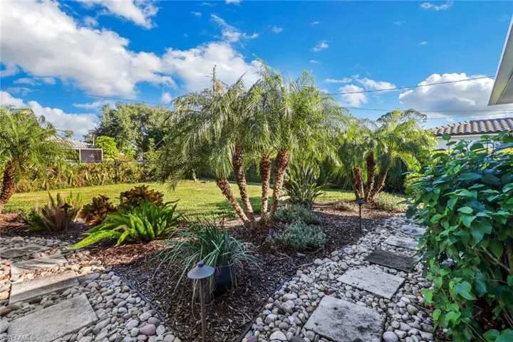 2319  Woodland  TER, Fort Myers, FL 33907