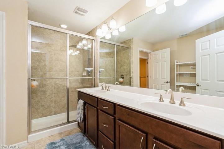 12566  Laurel Cove  DR, Fort Myers, FL 33913