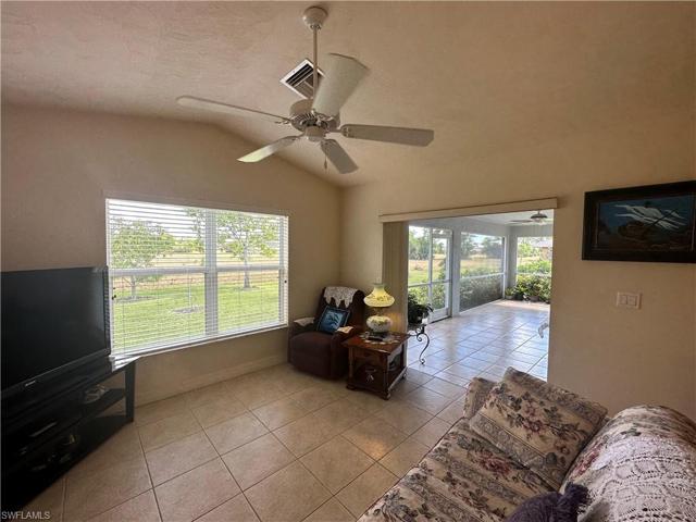 Family Room to Lanai