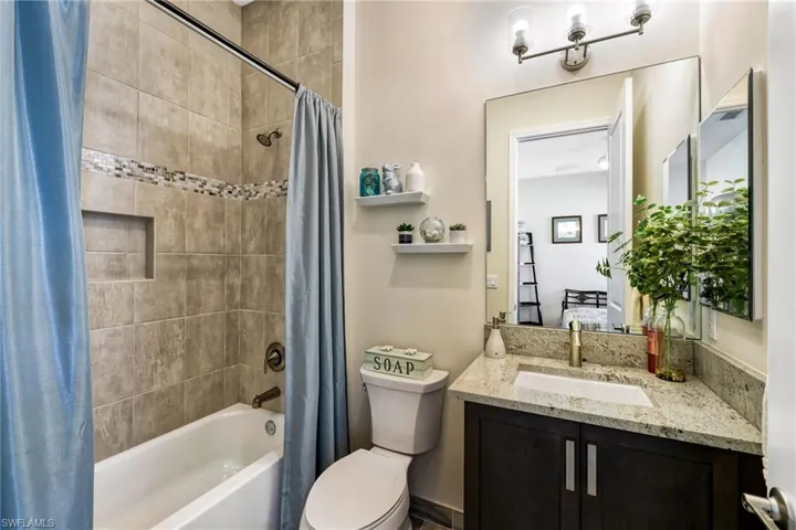 En-Suite Guest Bathroom