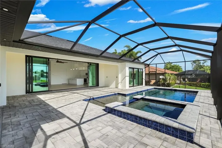 Lanai & Pool