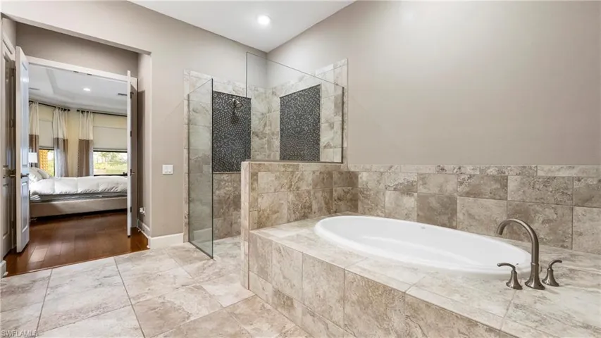 8591 Maggiore Ct, Naples, Florida 34114