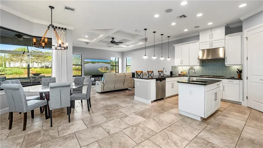 8591 Maggiore Ct, Naples, Florida 34114