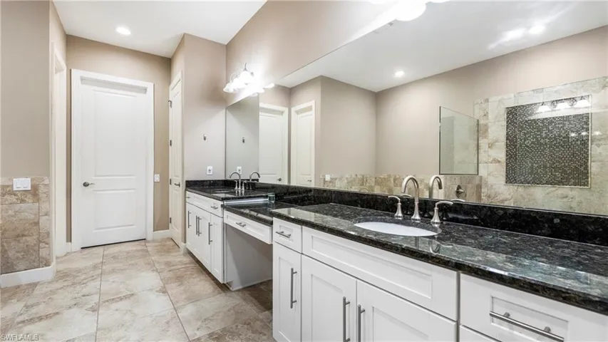 8591 Maggiore Ct, Naples, Florida 34114