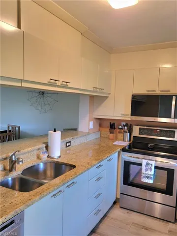 1001 Eastham Way 106, Naples, Florida 34104