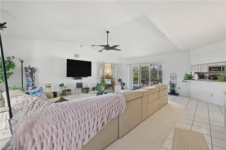 606 Se 15th St, Cape Coral, Florida 33990