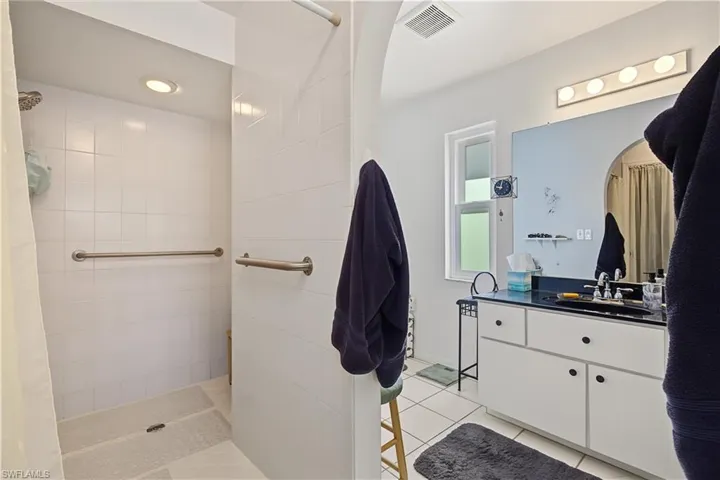 606 Se 15th St, Cape Coral, Florida 33990