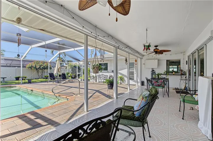 606 Se 15th St, Cape Coral, Florida 33990