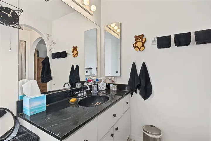 606 Se 15th St, Cape Coral, Florida 33990