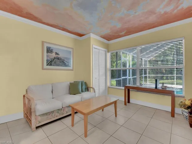 Guest Room/Den