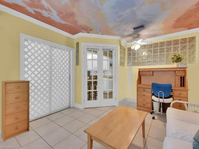 Guest Room/Den