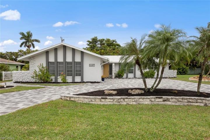 Welcome to 1137 N. Town and River Dr!