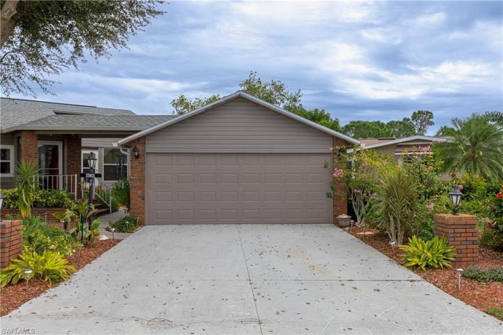 9970  Bardmoor  CT, North Fort Myers, FL 33903