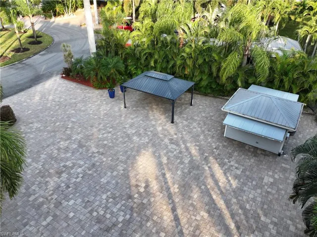 Birds eye view of property