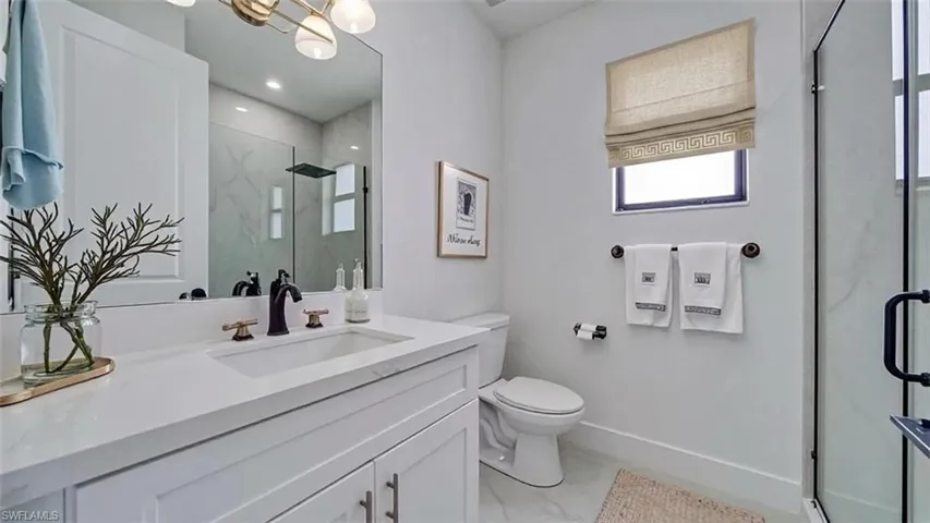 Beautiful guest/second bathroom! (Virtually staged)
