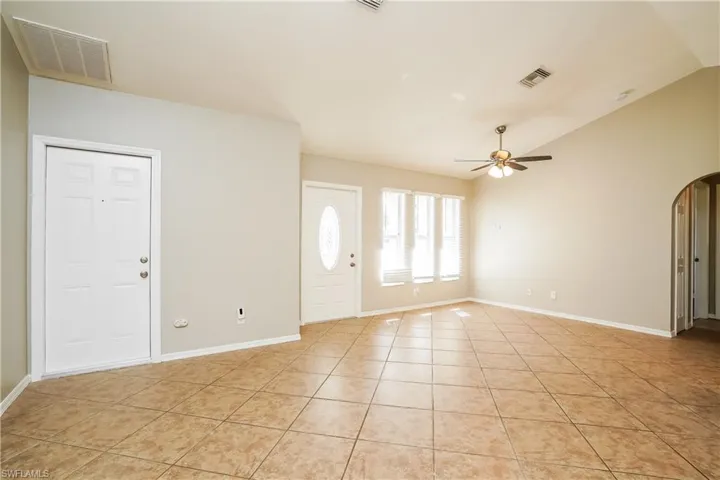 1724 SW 2nd  PL, Cape Coral, FL 33991