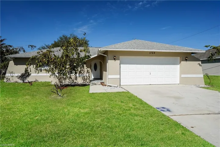 1724 SW 2nd  PL, Cape Coral, FL 33991