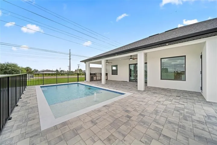 2417 Sw 2nd Ter, Cape Coral, Florida 33991