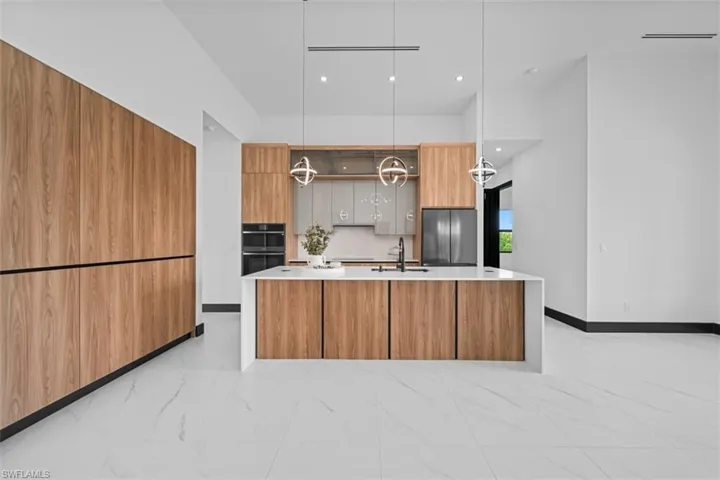 2417 Sw 2nd Ter, Cape Coral, Florida 33991