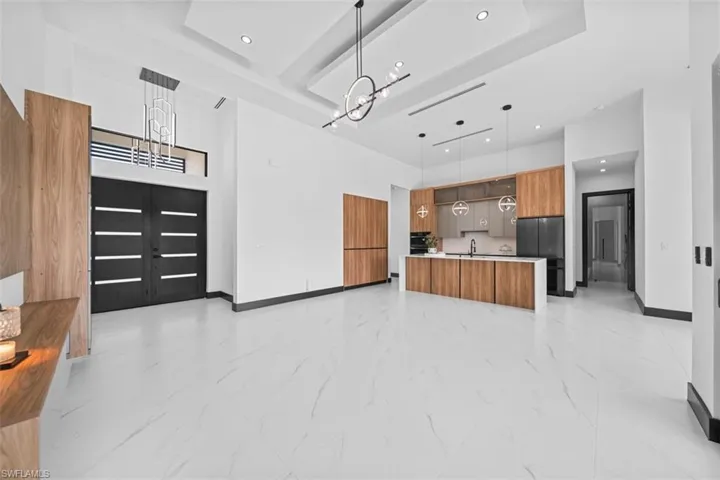 2417 Sw 2nd Ter, Cape Coral, Florida 33991