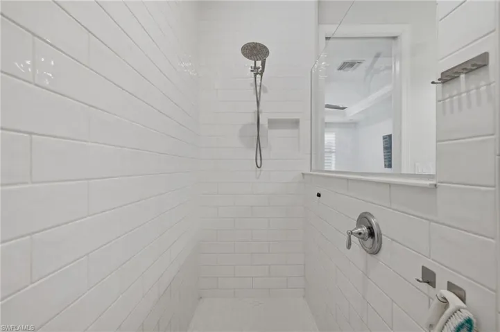 16277 Borelle Cir, Naples, Florida 34110