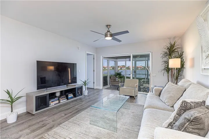 7848  Emerald  CIR, Naples, FL 34109