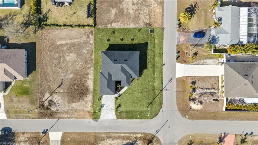 1430 Ne 6th Pl, Cape Coral, Florida 33909