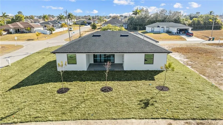 1430 Ne 6th Pl, Cape Coral, Florida 33909
