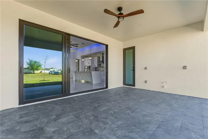 1430 Ne 6th Pl, Cape Coral, Florida 33909