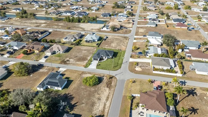 1430 Ne 6th Pl, Cape Coral, Florida 33909
