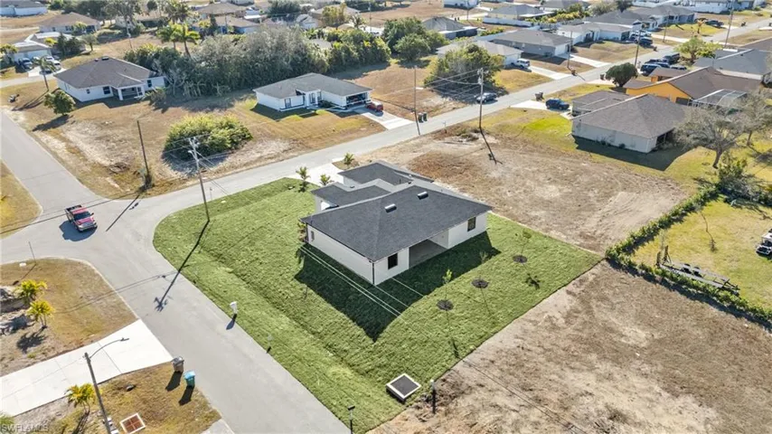 1430 Ne 6th Pl, Cape Coral, Florida 33909
