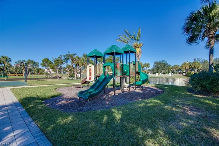 3009 Driftwood WAY # 2801, NAPLES FL 34109