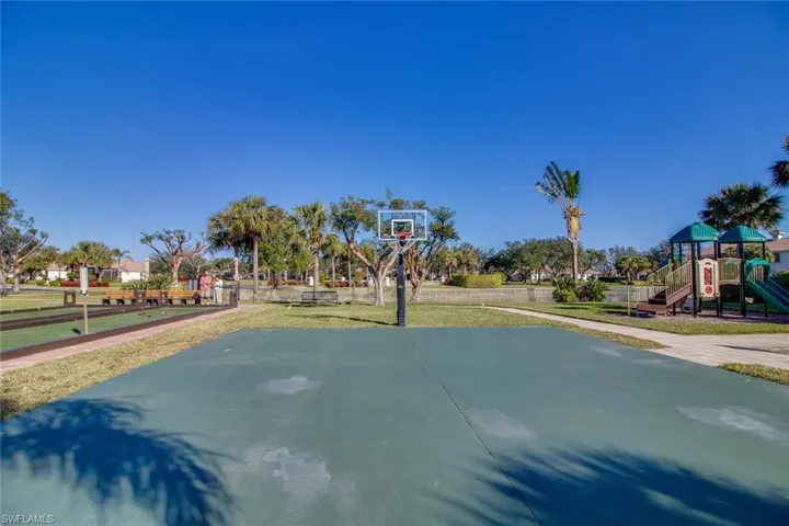 3009 Driftwood WAY # 2801, NAPLES FL 34109