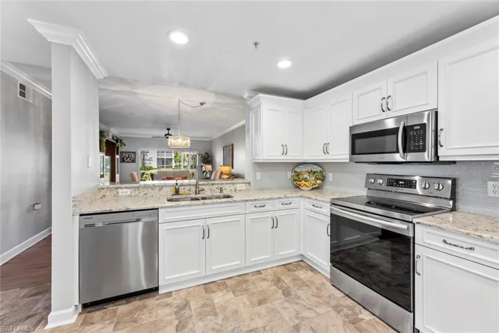 3009 Driftwood WAY # 2801, NAPLES FL 34109