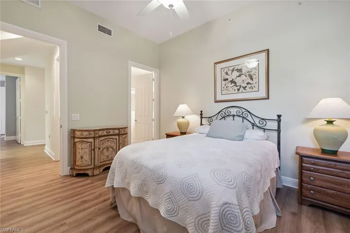 3053 Aviamar Cir 101, Naples, Florida 34114