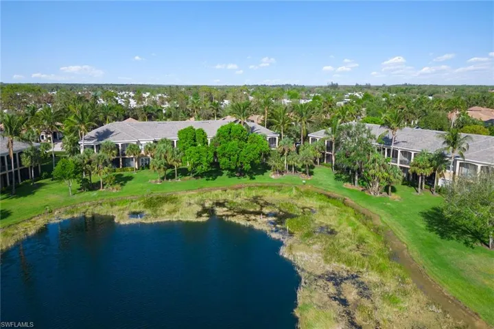 3053 Aviamar Cir 101, Naples, Florida 34114
