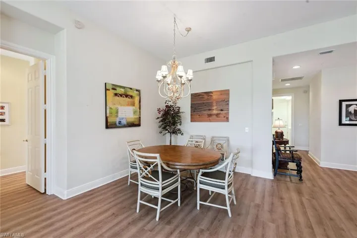 3053 Aviamar Cir 101, Naples, Florida 34114