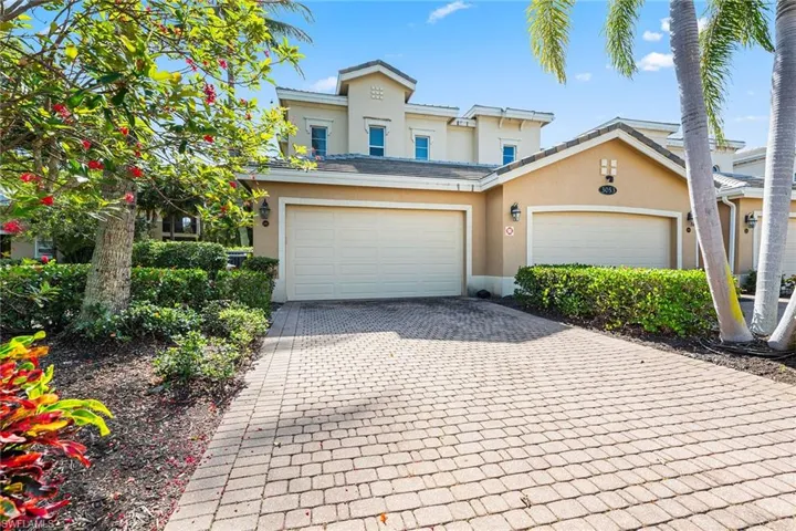 3053 Aviamar Cir 101, Naples, Florida 34114
