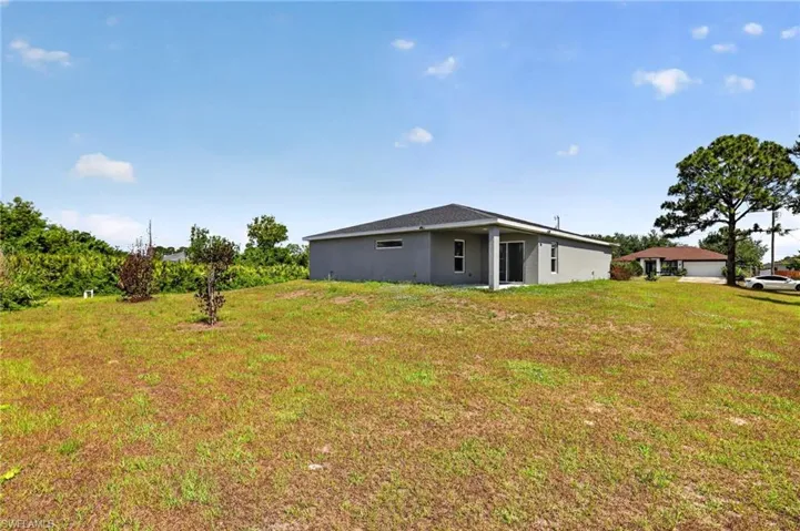 3911 14th St Sw, Lehigh Acres, Florida 33976
