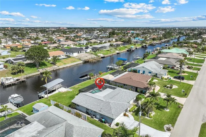 1221 SE 32nd  TER, Cape Coral, FL 33904
