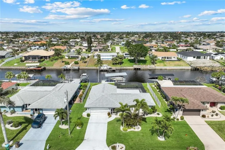1221 SE 32nd  TER, Cape Coral, FL 33904