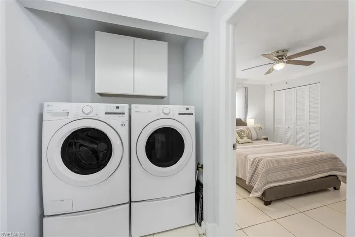 1221 SE 32nd  TER, Cape Coral, FL 33904