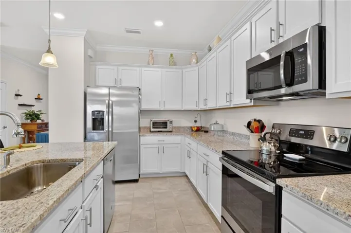 4386  Bluegrass  DR, Fort Myers, FL 33916